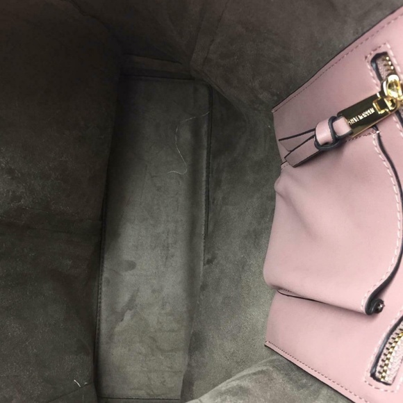 Steve Madden Cori Tote with pouch - Picture 3 of 8